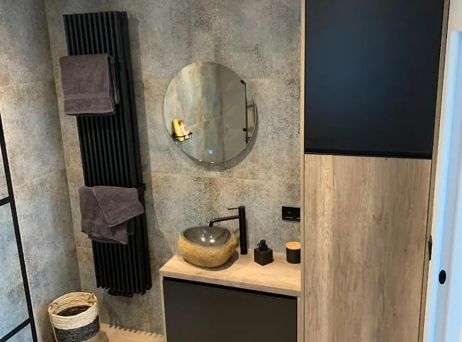 L'annexe Μπαστόν